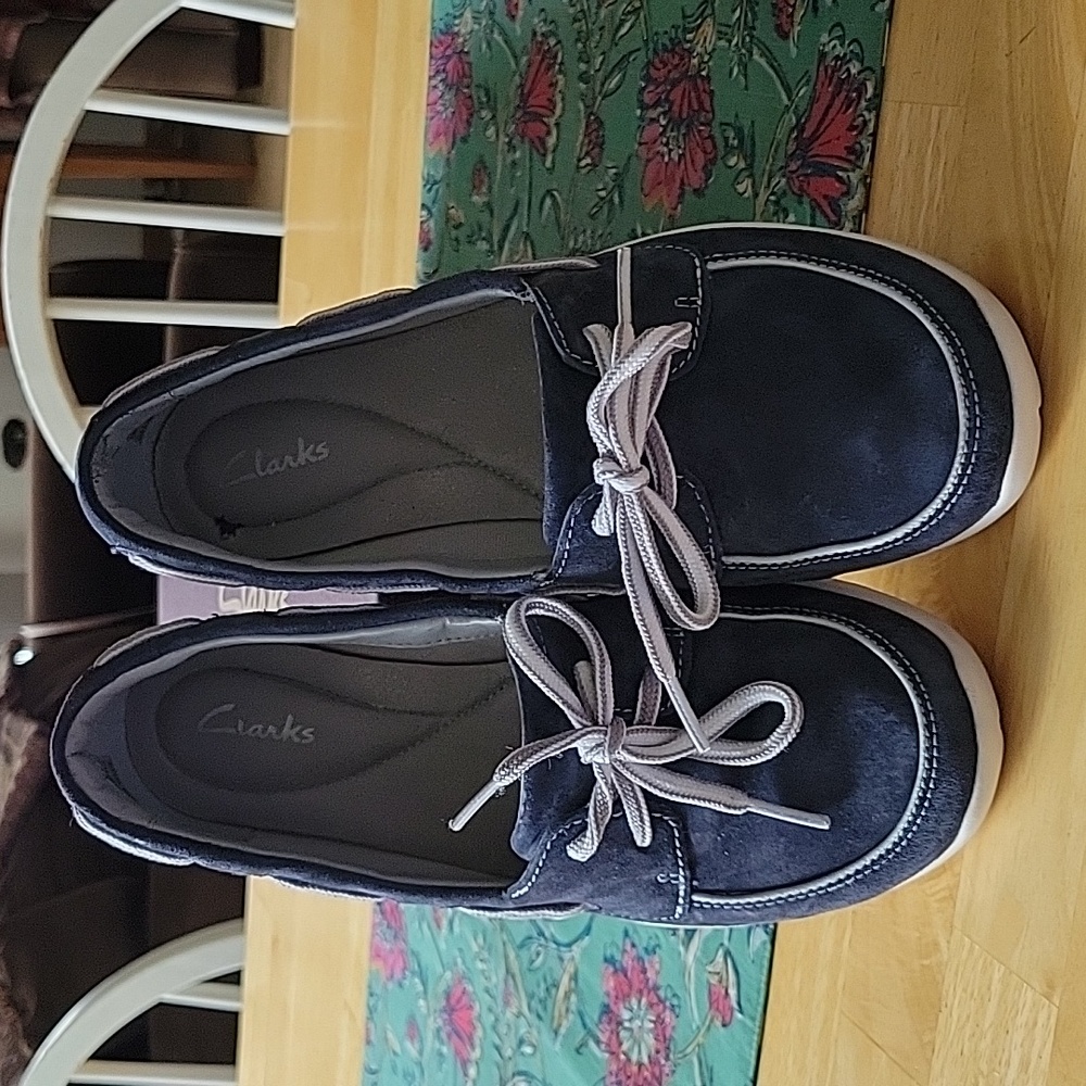 Hurry removing soon!Clarks Arbor Topaz Navy Marine 7.5 M